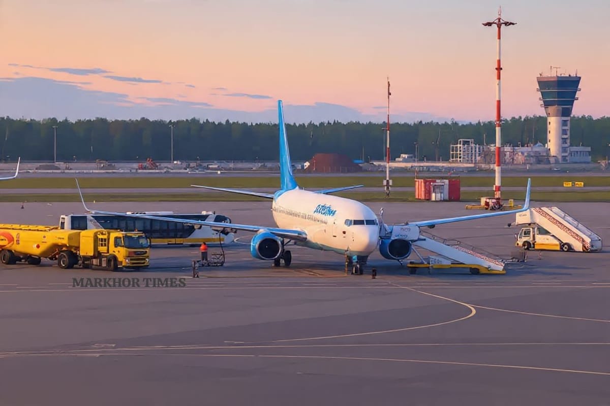 Air Force One Training Plane Performs Touch-and-Go Flight