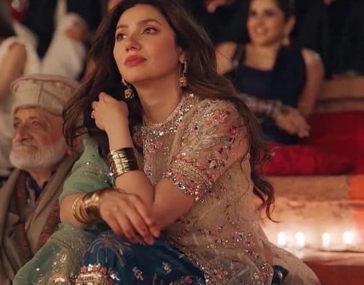 what are the latest trends in pakistani fashion industry
