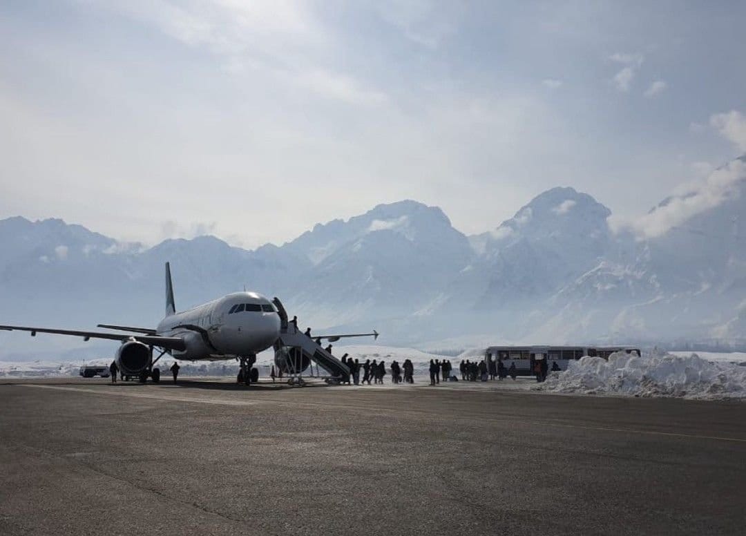 Pakistan international A 320 at Skardu airport