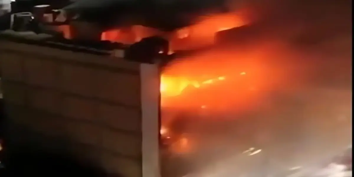 Iraq Mall Fire Kills Over 60 in Kut Tragedy