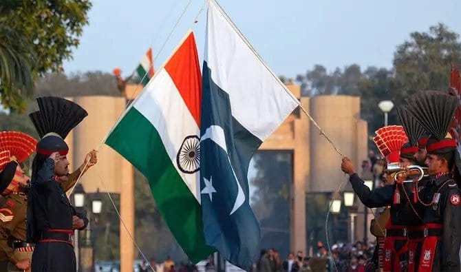 Pakistan, India Exchange Lists of Prisoners
