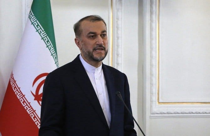 Iran's Foreign Minister to Rebuild Ties with Pakistan