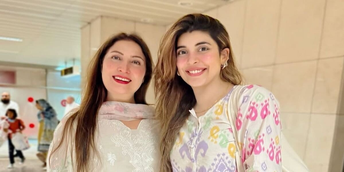 Urwa Hocane Meets Her Idol Saima Noor in Unforgettable Moment