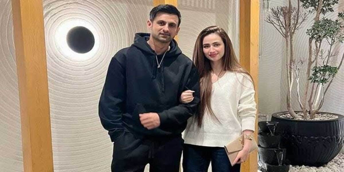 Sana Javed Warns Fans of Fake Verified Facebook Page