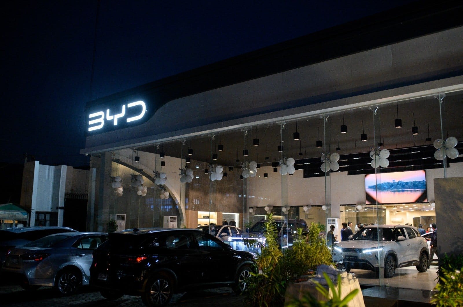 BYD Expands Footprint in Karachi with New Dealership Amid Rising NEV Demand