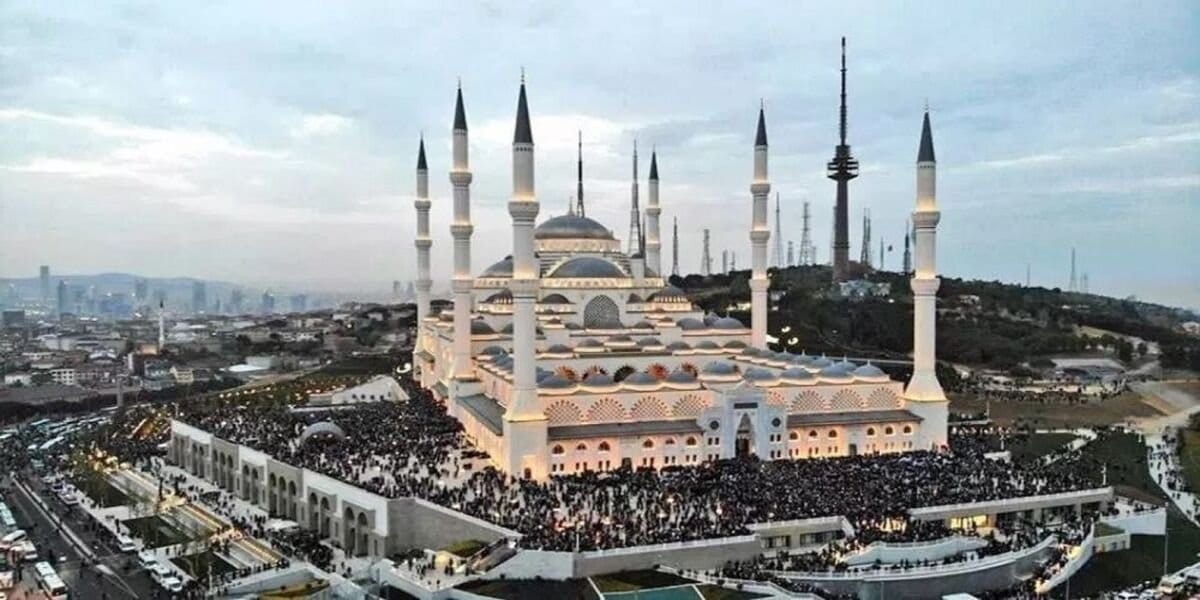 Govt Announces Student Trip to Türkiye