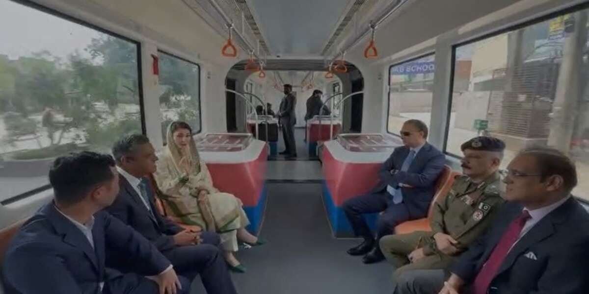 Pakistan First Urban Electric Train to Accommodate 320 passengers on Single Charge