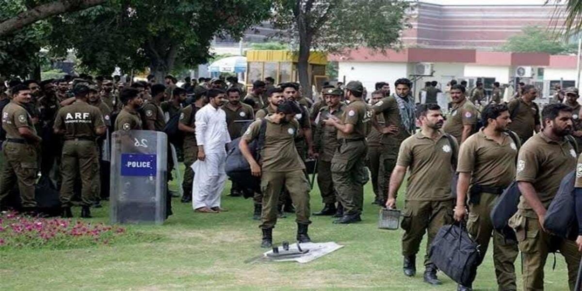 Govt Opens 3,200 Police Jobs in Pakistan