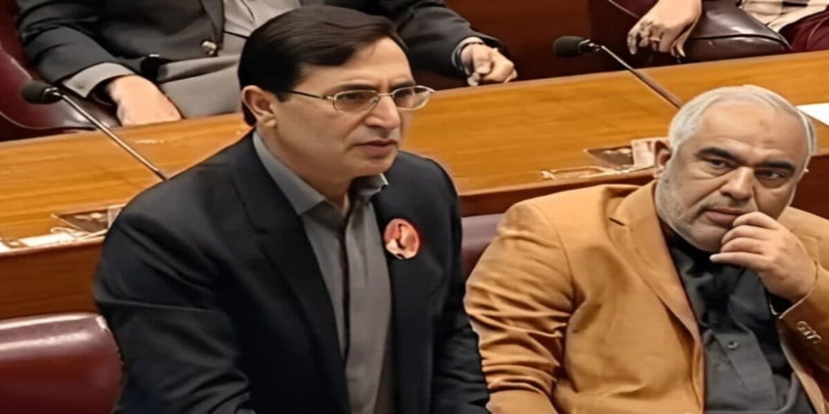 PTI Members Quit NA Committees on Imran’s Call