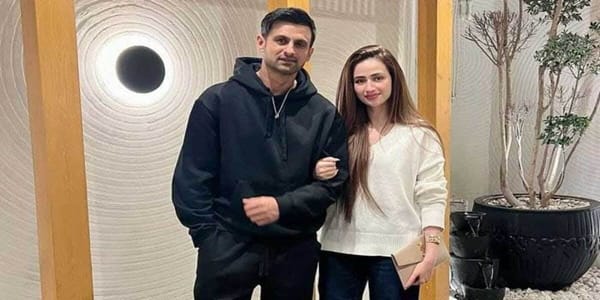 Sana Javed Warns Fans of Fake Verified Facebook Page