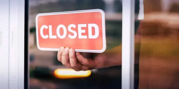 Lahore Comes to a Standstill Amid Sudden Shutdown