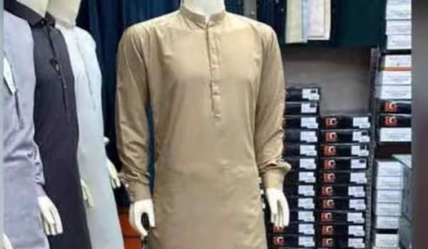 Man Denied Entry Over Shalwar Kameez Files Complaint