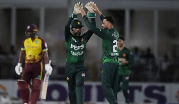 Pakistan Hold Nerve in Series Opener