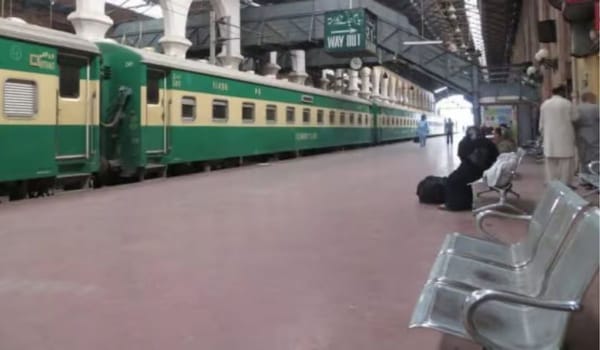 Railways Change Lahore-Karachi Train Timings