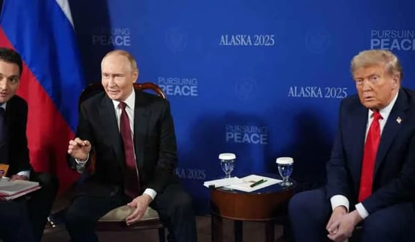 Putin Gains Symbolic Win as Trump Holds Back Tariffs