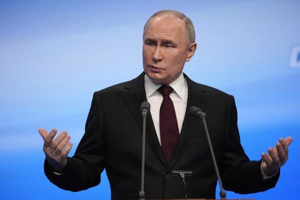 Echoes of Power: A Reflection on Russian Politics