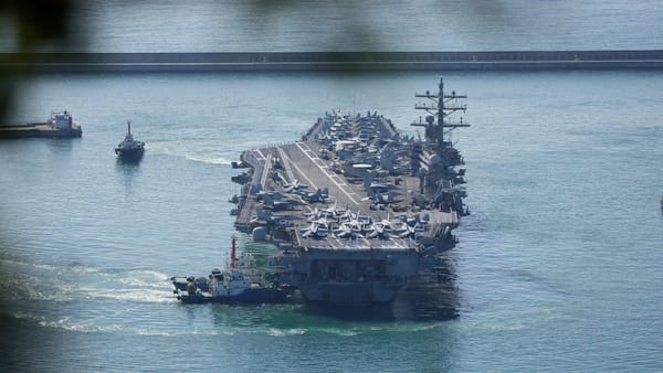 US aircraft