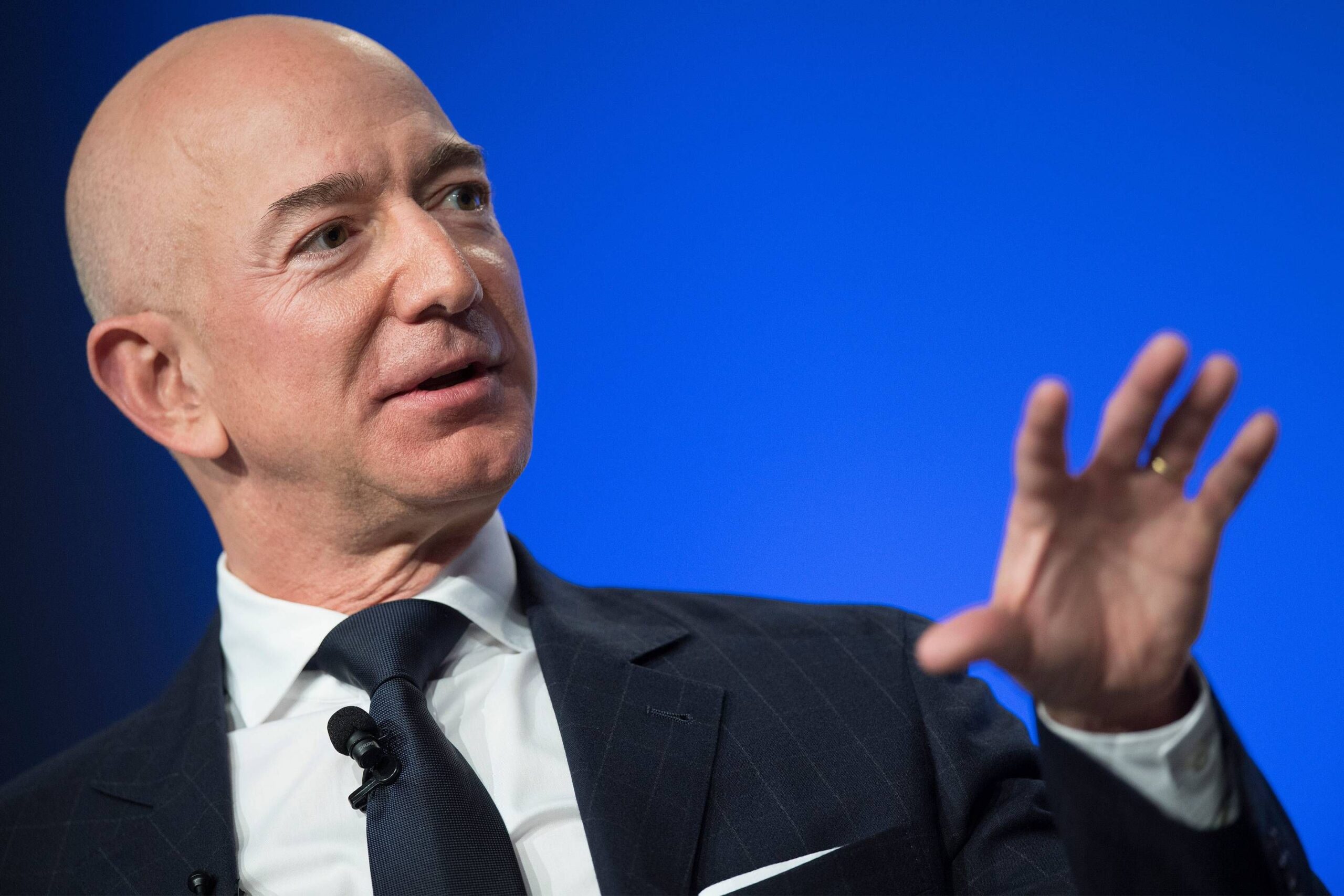 Amazon founder Jeff Bezos Says Blue Origin Will Put People in Space in 2019