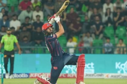 Karachi Kings Outplay Lahore Qalandars