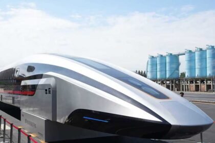 China Tests World’s Fastest Electric Train