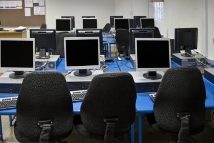 PM Launches New IT Program to Empower Youth