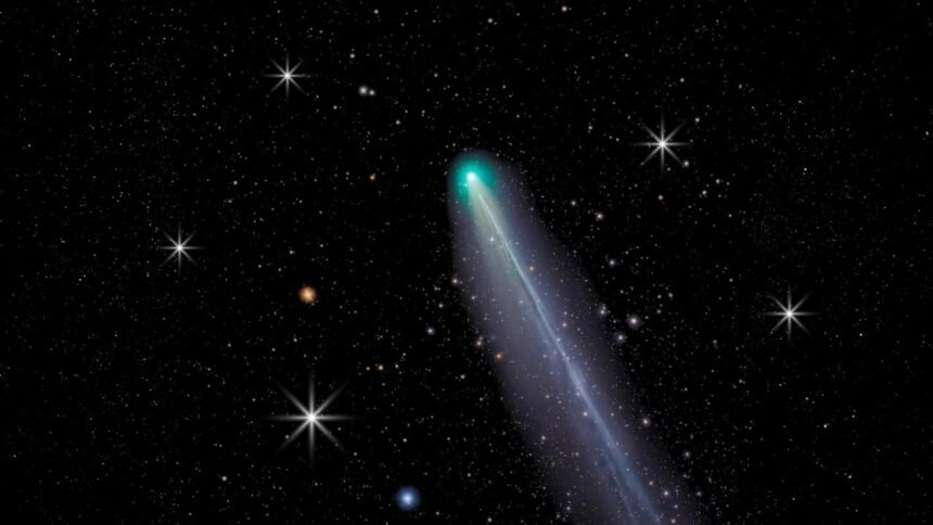 Rare Green Comet Lemmon Lights Up the Sky