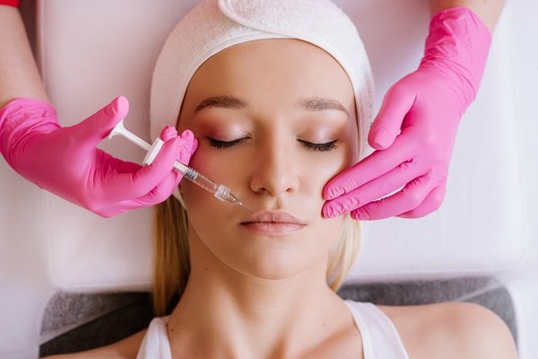 Experts Warn of Serious Risks from Facial Fillers