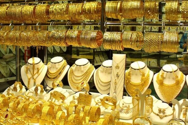 Gold-Price-In-Pakistan-gold-in-store