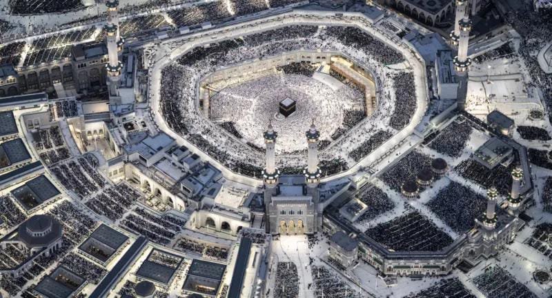 27th Ramadan Sees Massive Crowds at Masjid al-Haram for Laylat al-Qadr Prayers