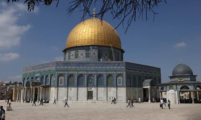 Al-Aqsa Mosque Closed to Many Worshippers Amid Heightened Security Measures