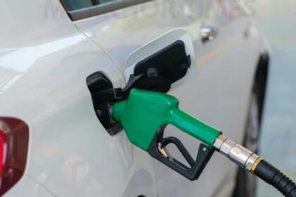 Rising Middle East Tensions Push Fuel Prices Up in Pakistan