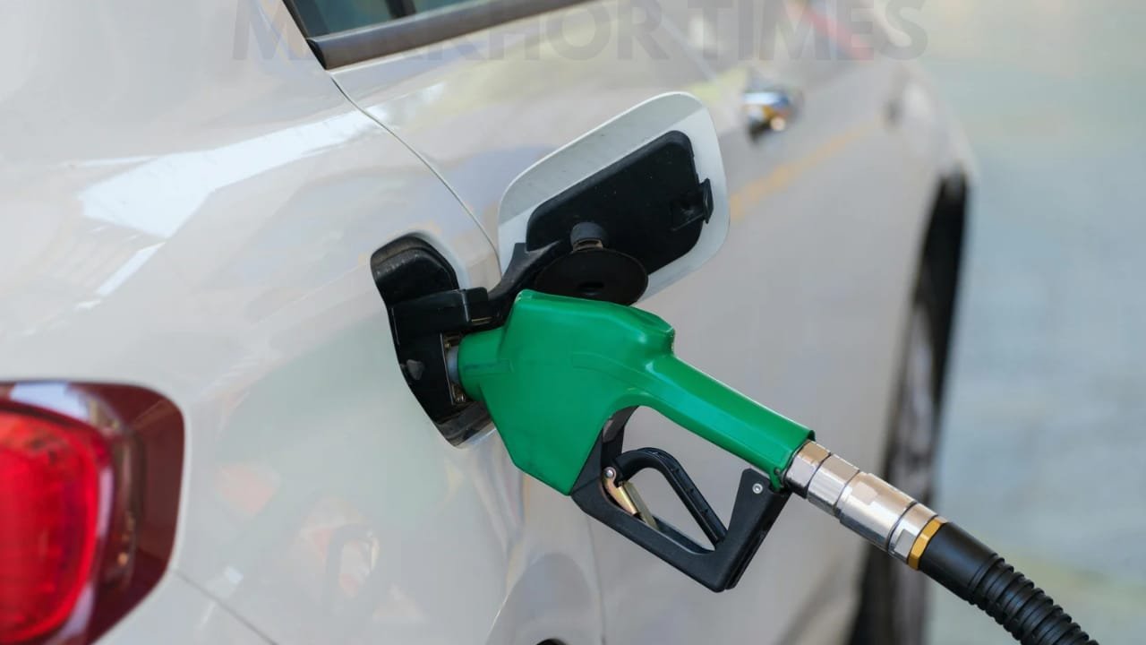 Rising Middle East Tensions Push Fuel Prices Up in Pakistan