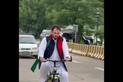 PTI MNA Iqbal Afridi Arrives at Parliament on Bicycle Over Petrol Price Hike